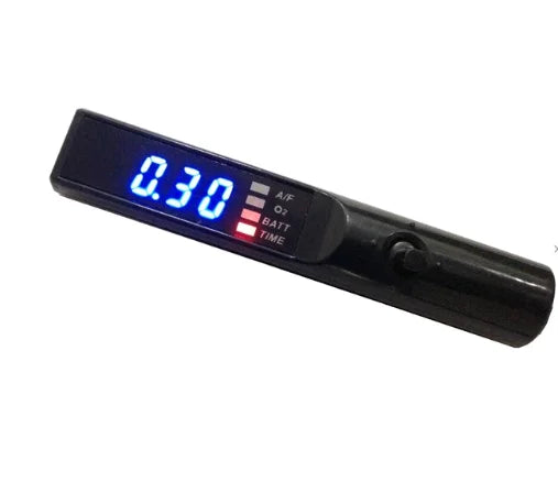 Universaali Turbo Timer / Jälkikäyttöajastin Volttimittarilla